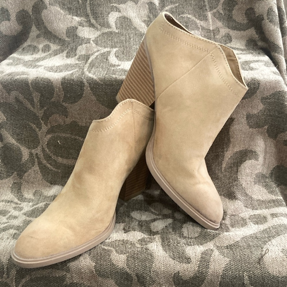 DV by Dolce Vita Tan Ankle Booties with Suede Finish